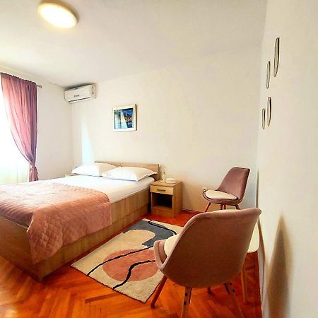 Apartment Fila - Large & Close To The Beach Makarska Exterior foto